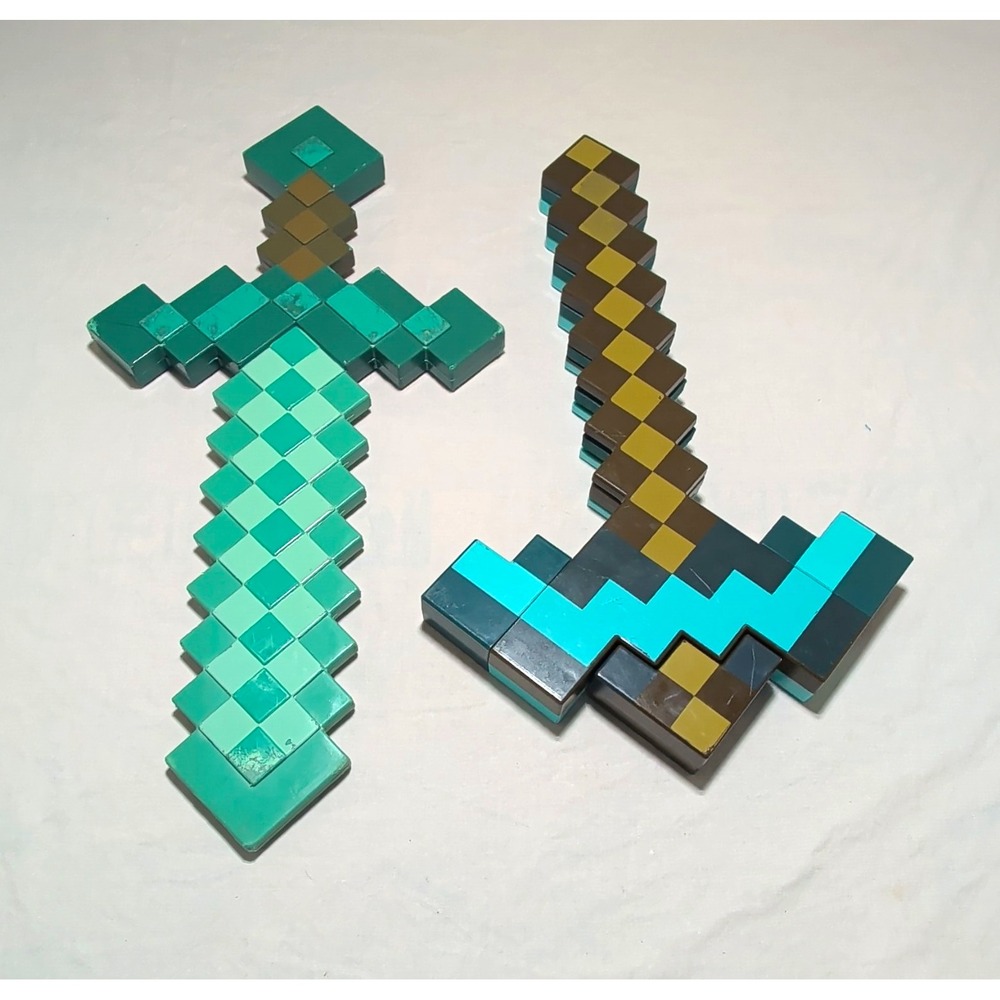 Disguise Minecraft Diamond & Gold Sword Set 2pc Kids Costume Toy Props 961906